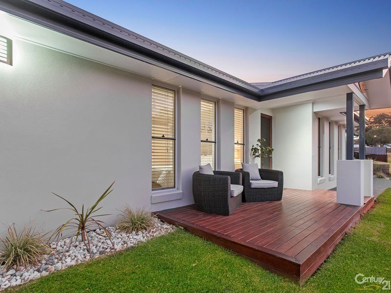 7 Flagstaff Place, Upper Kedron QLD 4055