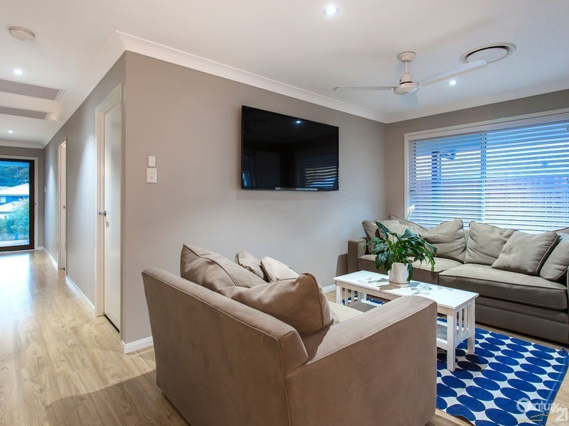 7 Flagstaff Place, Upper Kedron QLD 4055