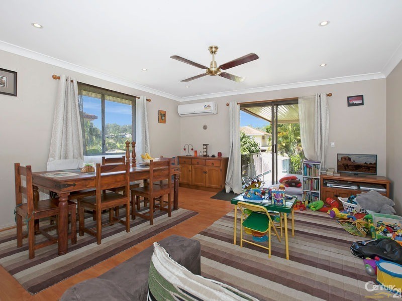 12 Castlecor Street, Ferny Grove QLD 4055