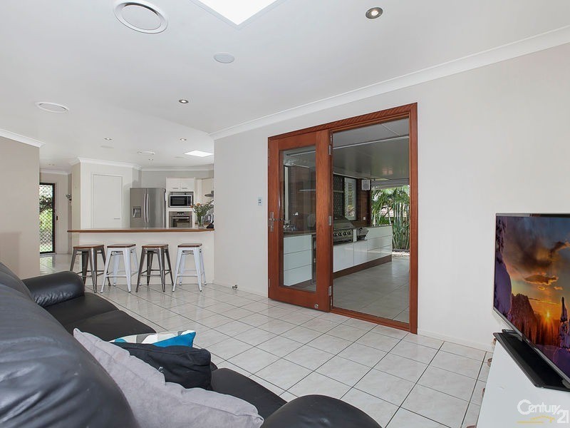 42 McGregor Way, Ferny Grove QLD 4055