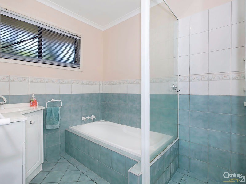 4 Leckmy Street, Ferny Grove QLD 4055