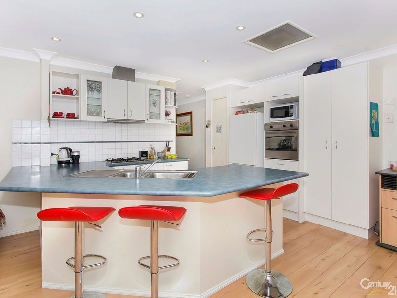 15 Brolgaglen Close, Ferny Grove QLD 4055