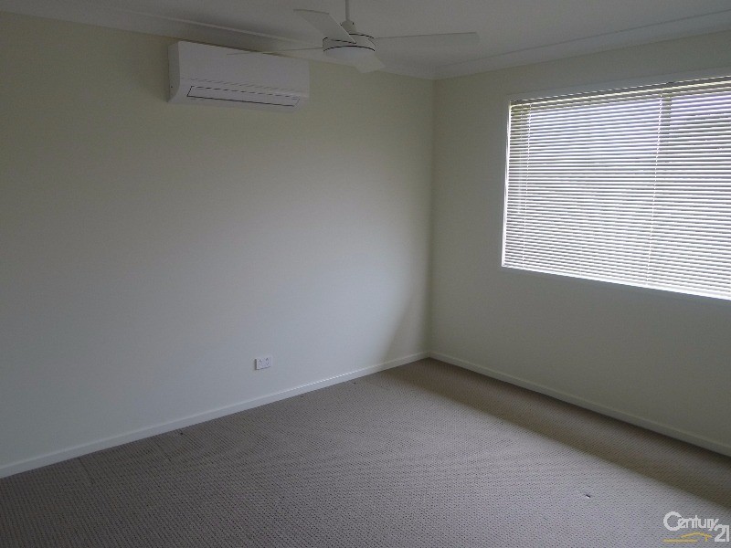 50 Lyrebird Crescent, Upper Kedron QLD 4055