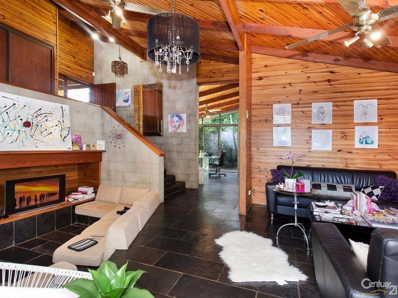 18 Persimmon Street, Ferny Grove QLD 4055