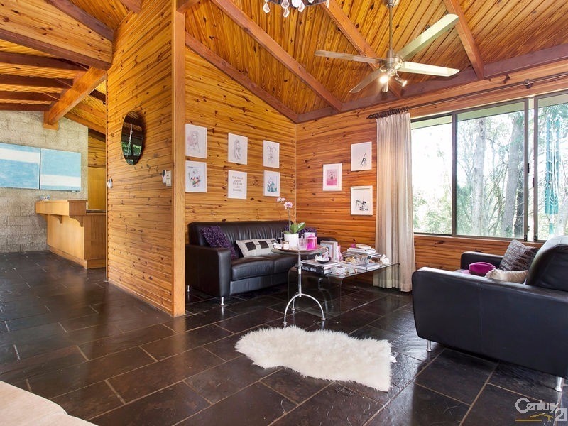 18 Persimmon Street, Ferny Grove QLD 4055