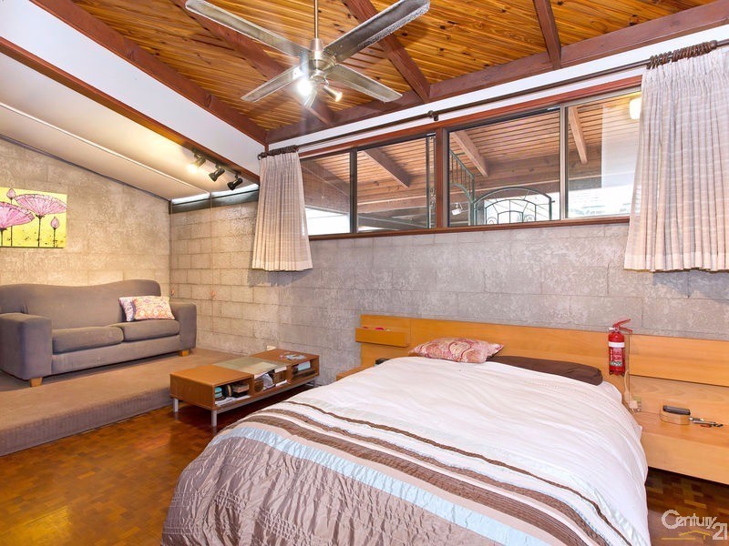 18 Persimmon Street, Ferny Grove QLD 4055