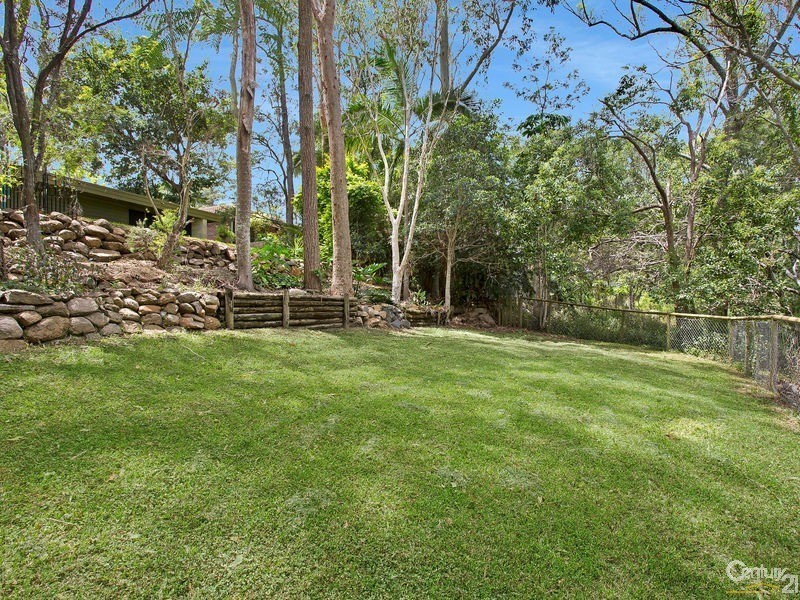 18 Persimmon Street, Ferny Grove QLD 4055