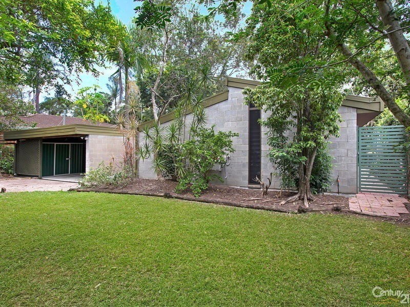 18 Persimmon Street, Ferny Grove QLD 4055