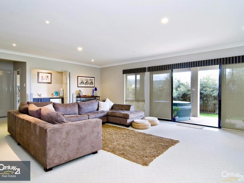 13 Pickering Place, Upper Kedron QLD 4055