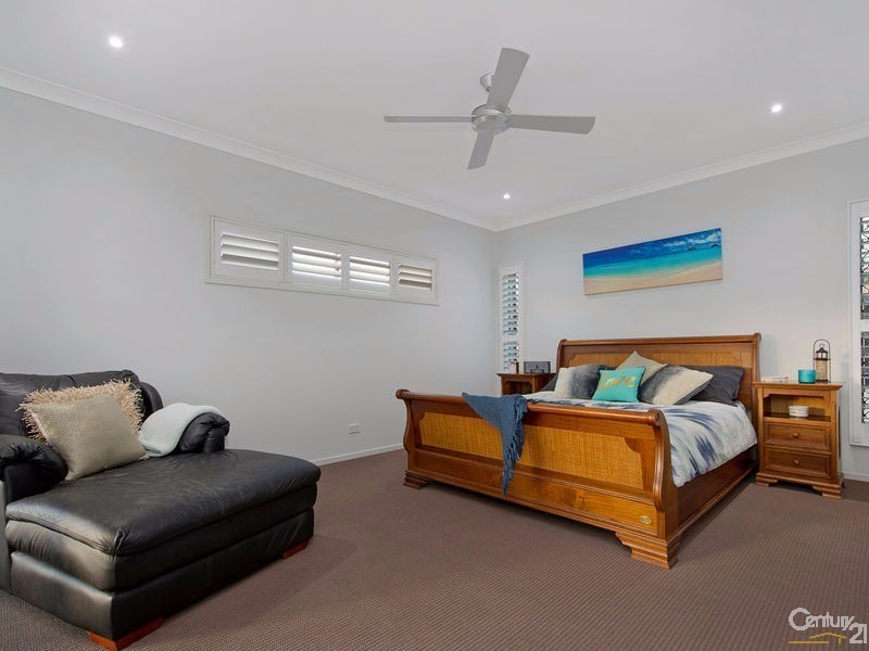 15 Pickering Place, Upper Kedron QLD 4055