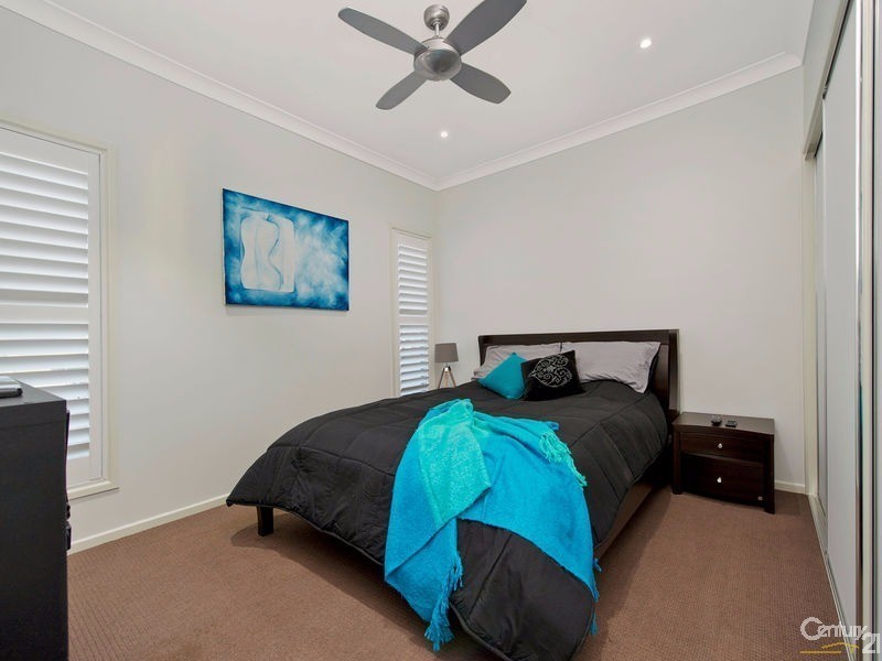 15 Pickering Place, Upper Kedron QLD 4055