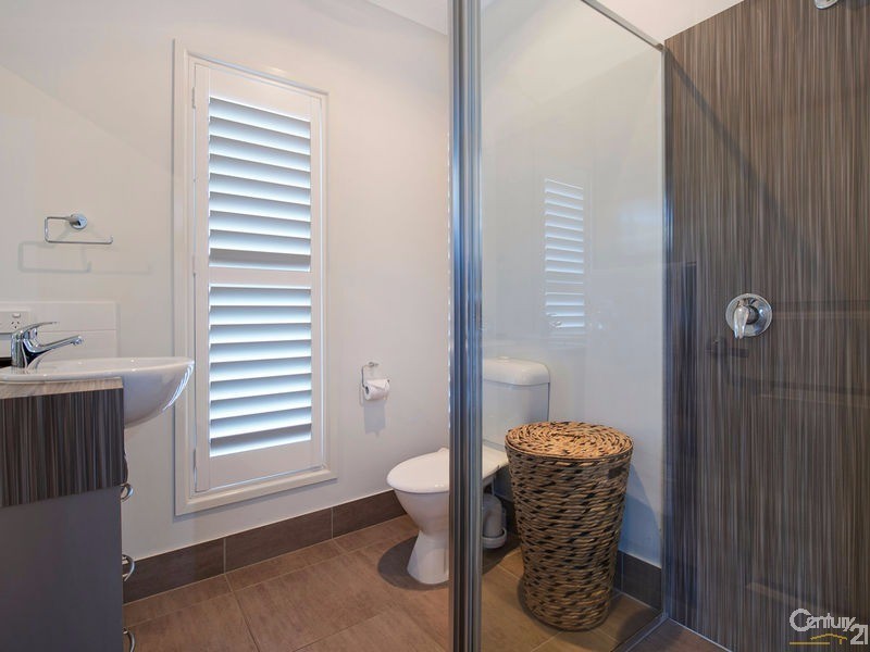 15 Pickering Place, Upper Kedron QLD 4055