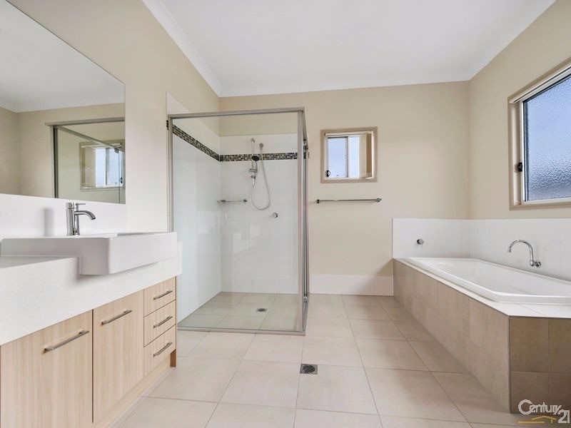 1 Kathdan Close, Upper Kedron QLD 4055