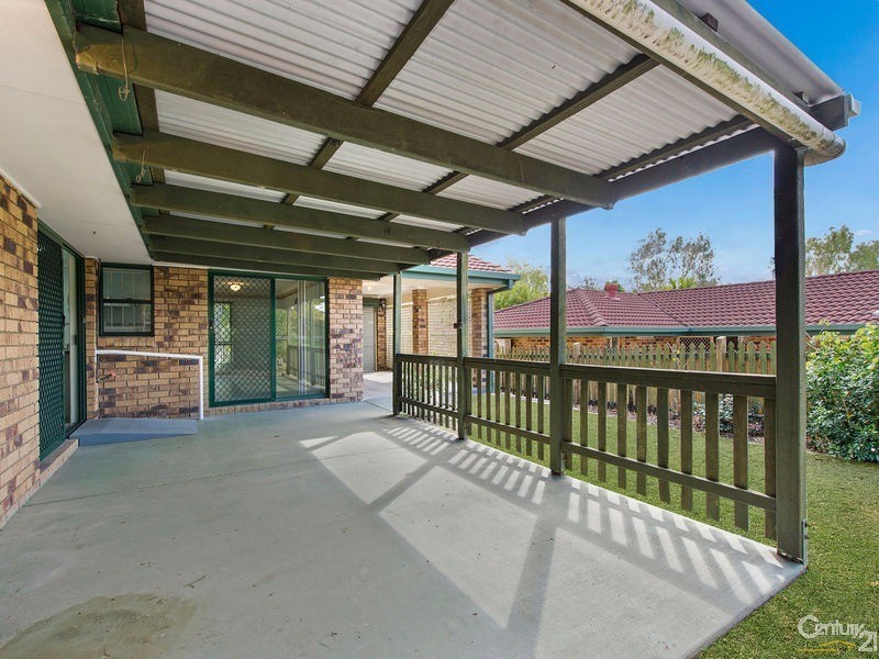 8 Emuglen Place, Ferny Grove QLD 4055