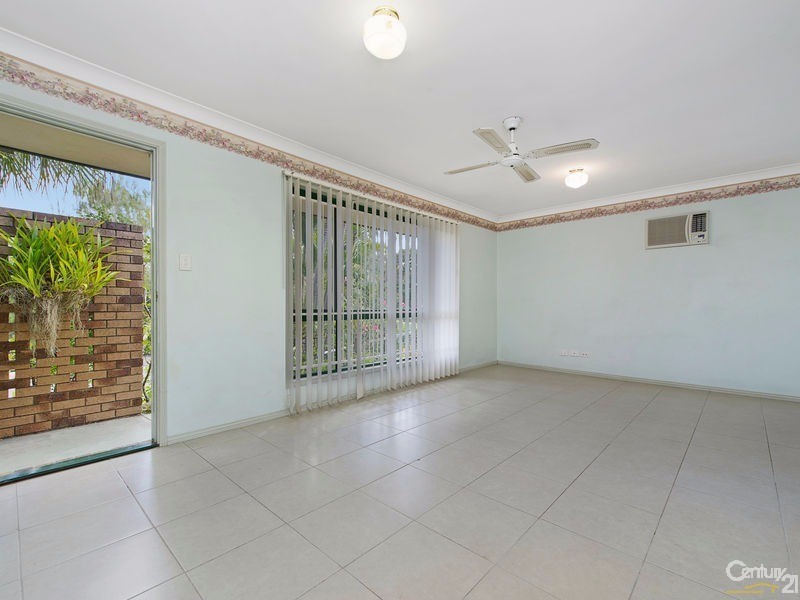 8 Emuglen Place, Ferny Grove QLD 4055