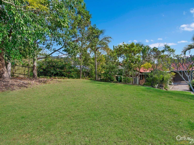 8 Emuglen Place, Ferny Grove QLD 4055