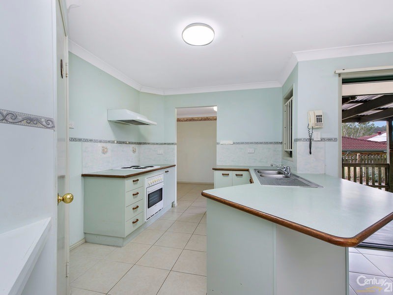 8 Emuglen Place, Ferny Grove QLD 4055