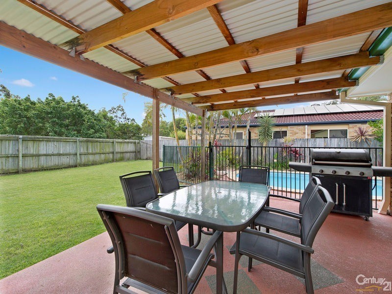 100 Kirralee Crescent, Upper Kedron QLD 4055