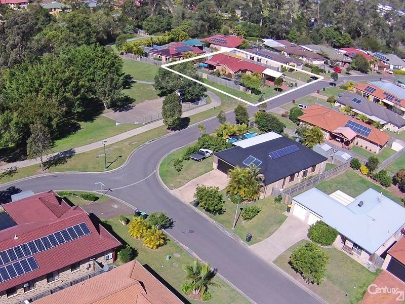 100 Kirralee Crescent, Upper Kedron QLD 4055