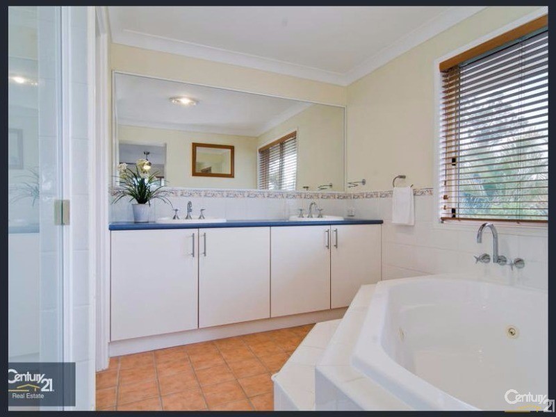 49 Aberdeen Place, Upper Kedron QLD 4055