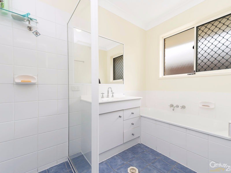 80 Kirralee Crescent, Upper Kedron QLD 4055