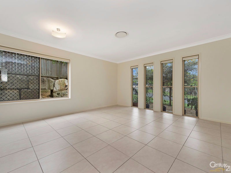 3 Parkwater Close, Upper Kedron QLD 4055