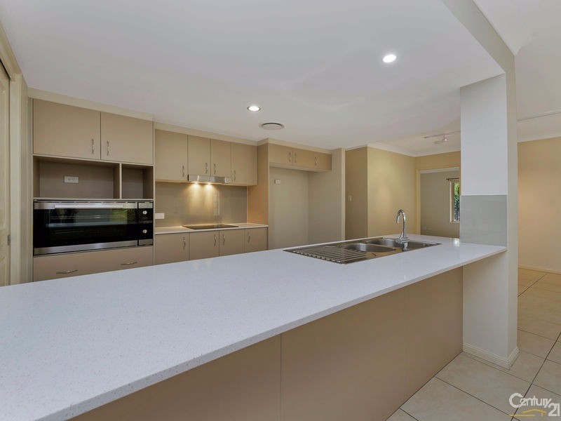 3 Parkwater Close, Upper Kedron QLD 4055