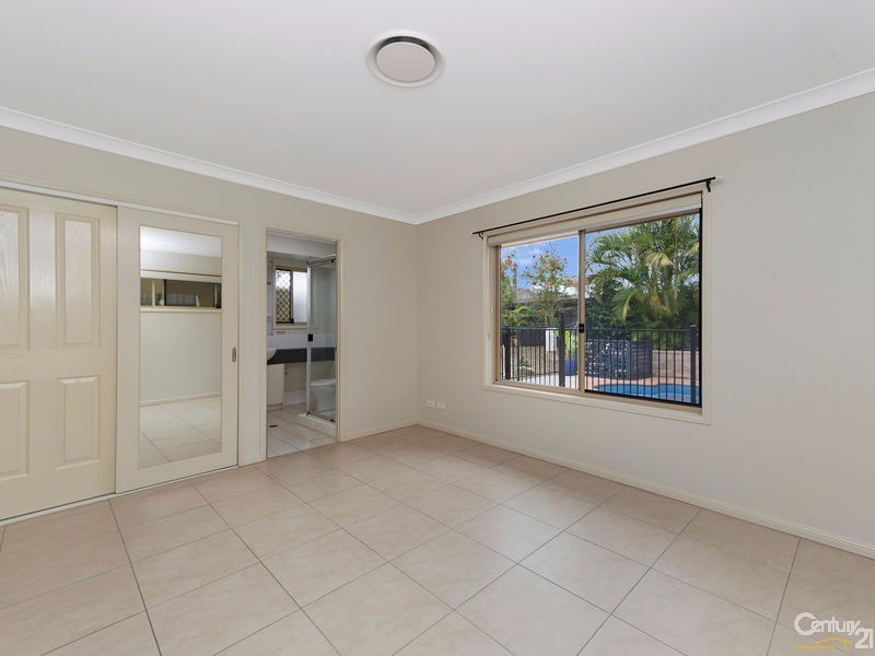 3 Parkwater Close, Upper Kedron QLD 4055