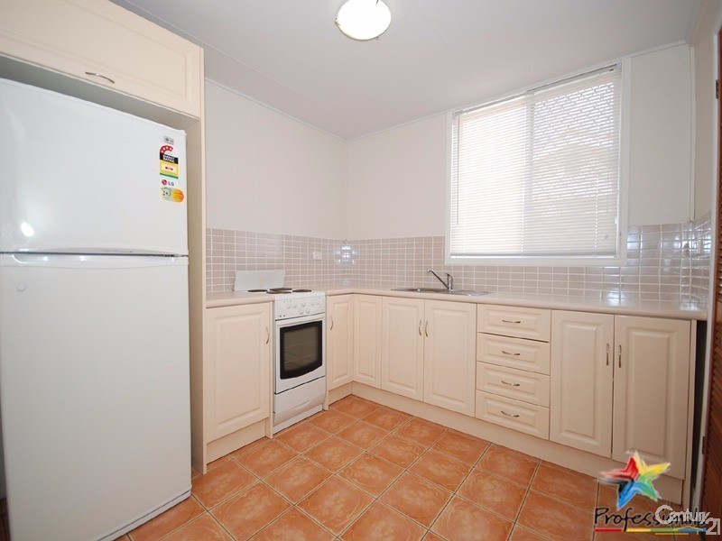 18 Alkoomi Avenue, Ferny Hills QLD 4055