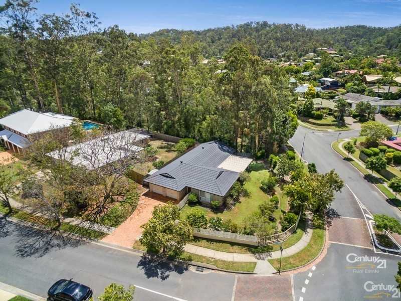 1 Selkirk Crescent, Ferny Grove QLD 4055