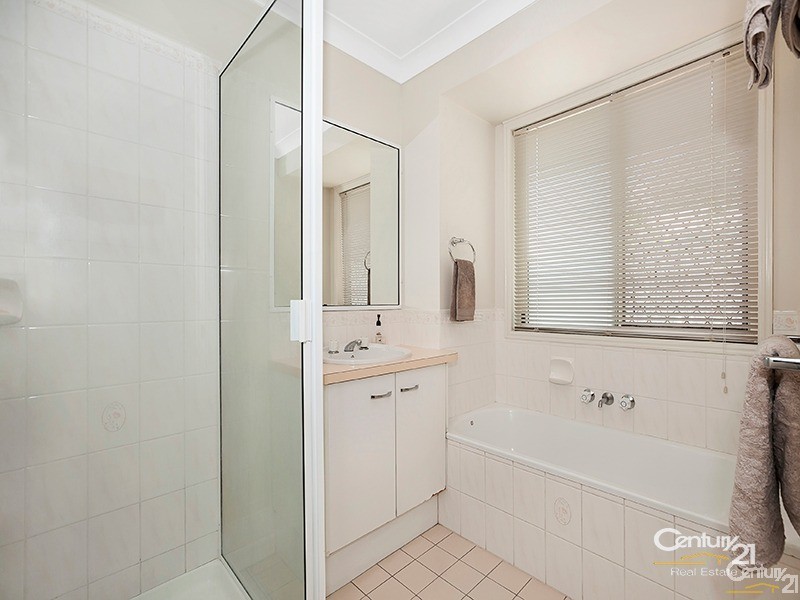 1 Selkirk Crescent, Ferny Grove QLD 4055