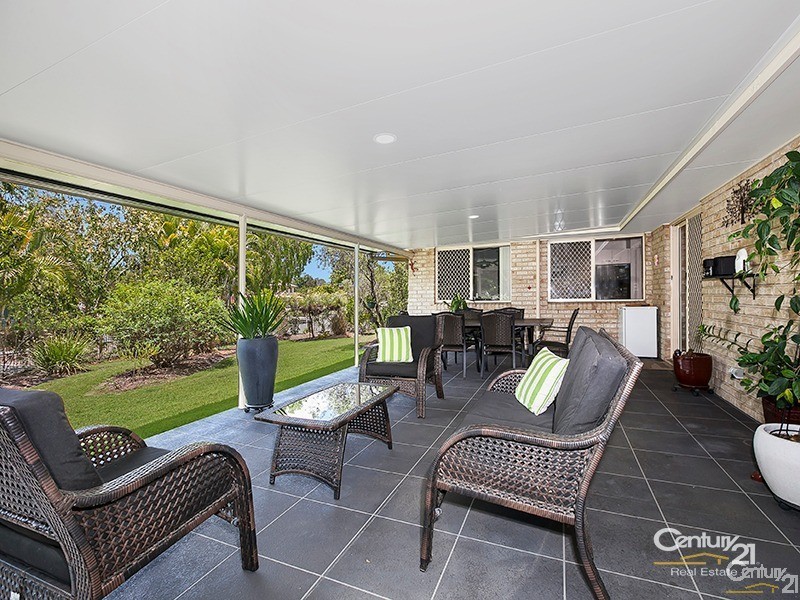 1 Selkirk Crescent, Ferny Grove QLD 4055