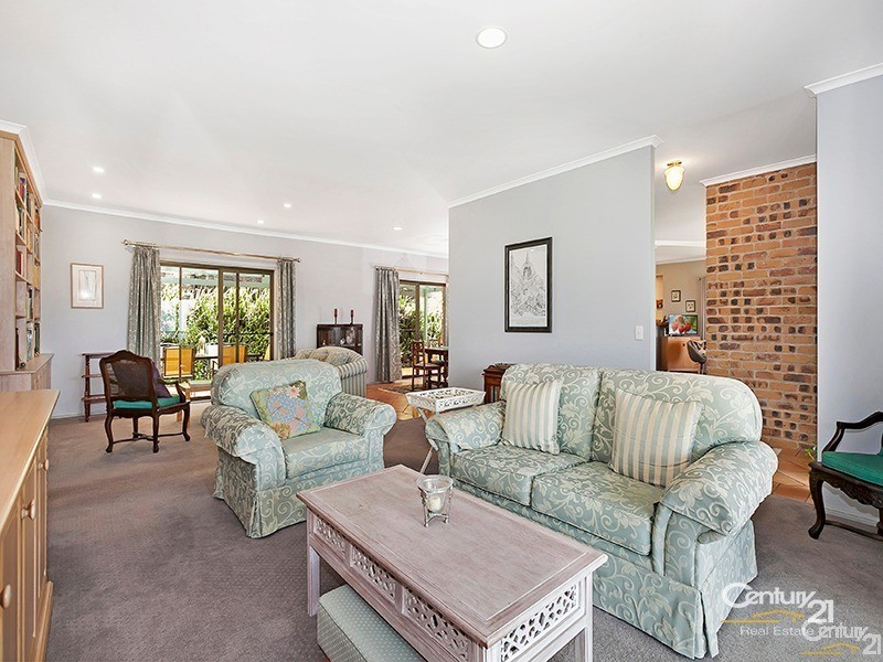 25 Trossachs Place, Upper Kedron QLD 4055