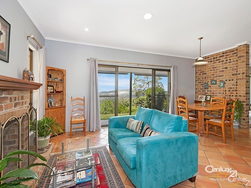 25 Trossachs Place, Upper Kedron QLD 4055