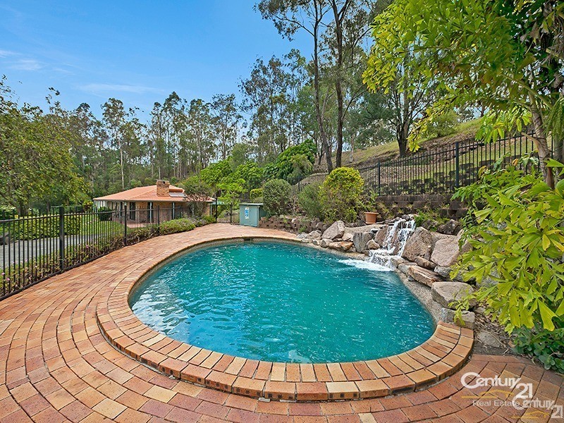 25 Trossachs Place, Upper Kedron QLD 4055