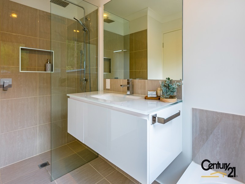 18 Outlook Terrace, Ferny Grove QLD 4055