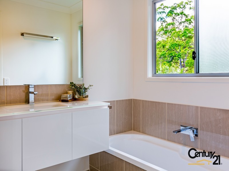 18 Outlook Terrace, Ferny Grove QLD 4055