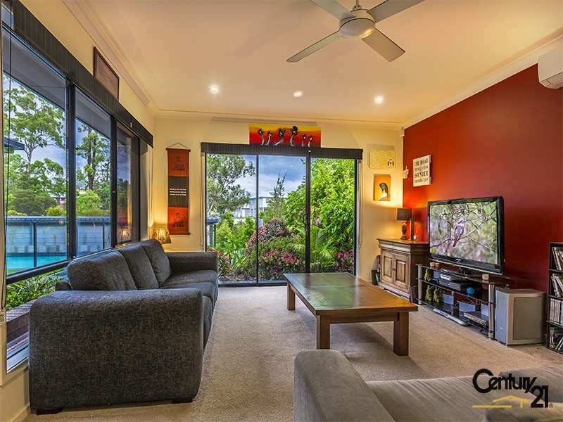 35 Kingfisher Drive, Upper Kedron QLD 4055