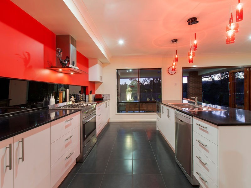 35 Kingfisher Drive, Upper Kedron QLD 4055