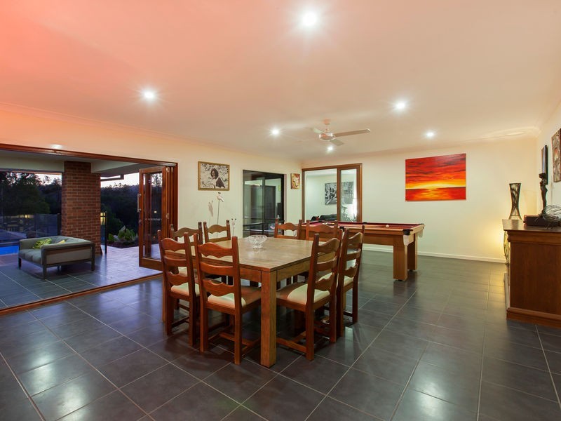 35 Kingfisher Drive, Upper Kedron QLD 4055