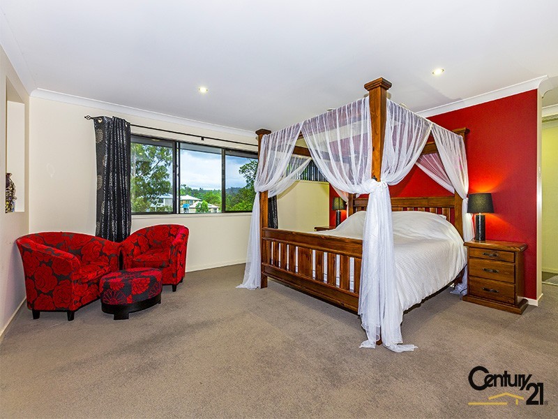 35 Kingfisher Drive, Upper Kedron QLD 4055