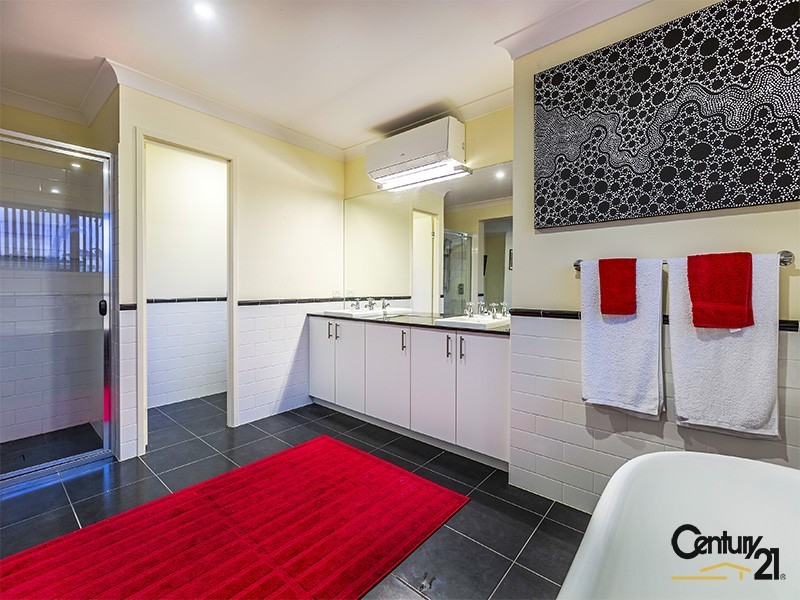 35 Kingfisher Drive, Upper Kedron QLD 4055
