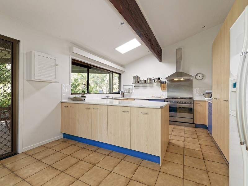 137 Upper Kedron Road, Ferny Grove QLD 4055