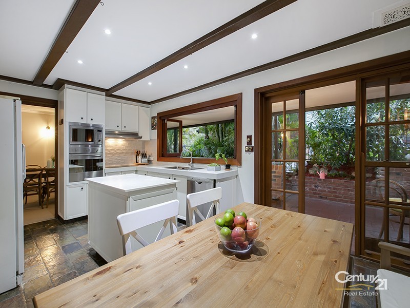 2 Glencloy Street, Ferny Grove QLD 4055