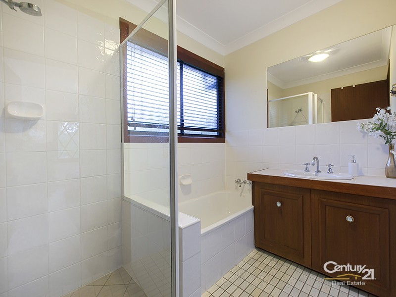2 Glencloy Street, Ferny Grove QLD 4055