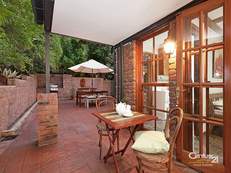2 Glencloy Street, Ferny Grove QLD 4055