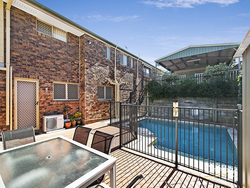 2 Kinross Place, Ferny Grove QLD 4055