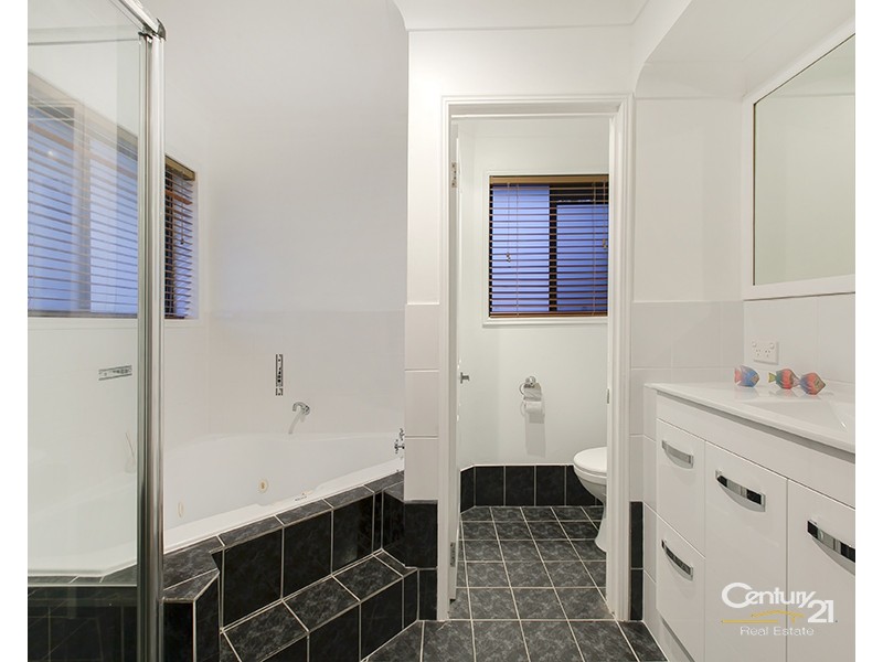 36 Prospect Place, Upper Kedron QLD 4055