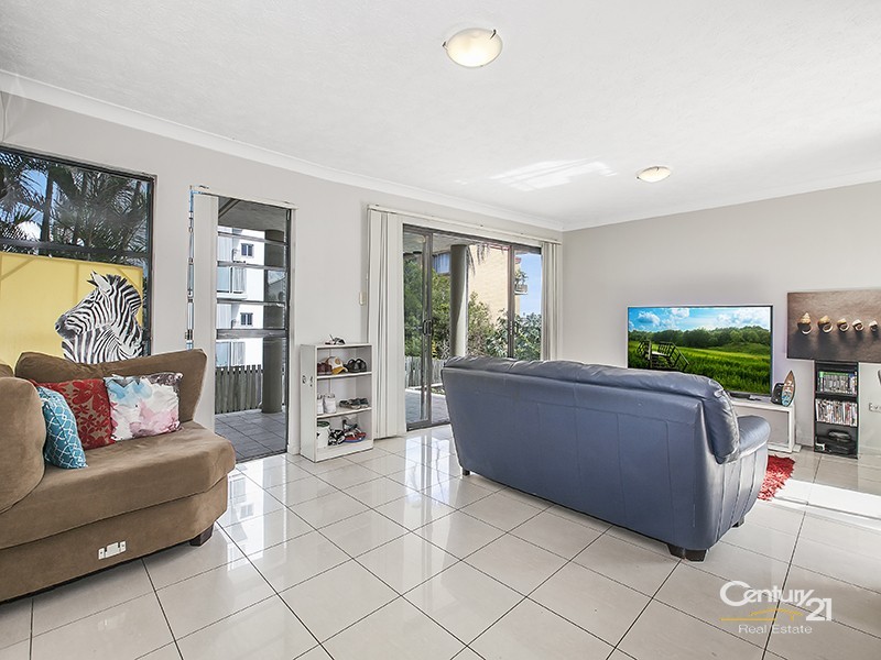 2/415 Sandgate Road, Albion QLD 4010
