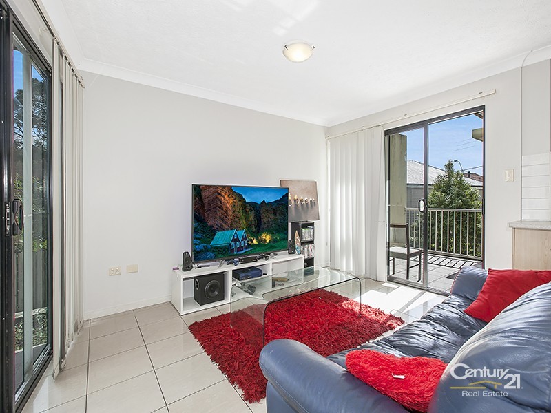 2/415 Sandgate Road, Albion QLD 4010